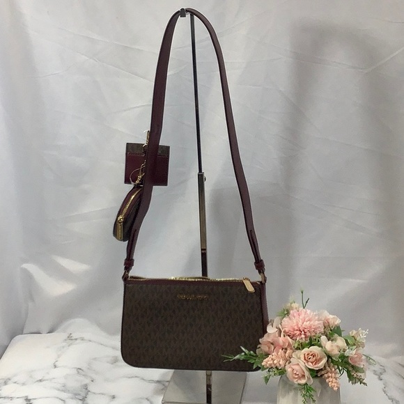 NWT Michael Kors Signature Brown Multicolor Crossbody with Tech Attached - Picture 2 of 8